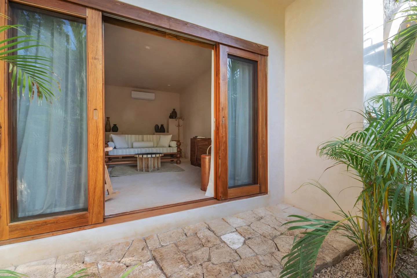 Suite vista desde su patio privado — Amulet Suite, La Valise Tulum